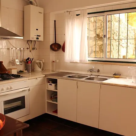 Casa Com Jardim Dentro Da Muralha De * Óbidos